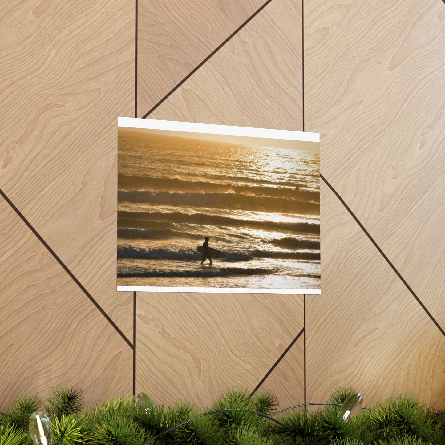 surfin’ in gold (horizontal)